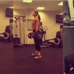 Anushka-Sharma-Workout