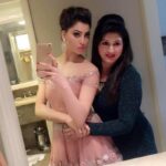 Urvashi-Rautela-mother-Meera-Singh