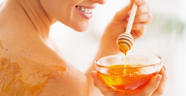 fast way, canker sores, painful, eat, talk, Yoghurt, Saltwater rinse, Coconut oil, Apply Honey
