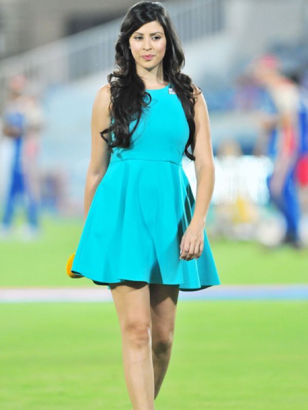 Most Glamorous And Beautiful Female Anchors , IPL, Cricket , players, administrators, commentators, 