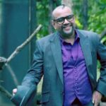 Paresh-Rawal-in-Table-no-21