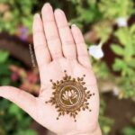 Minimal-lotus-mehndi-design