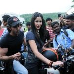 katrina-hrithik_bike-4_072511111108