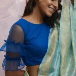 Blouse-with-a-ruffled-sleeve-net