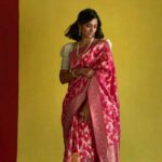 Blouse-with-puff-sleeves