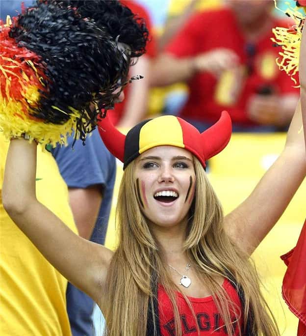 Hottest Female Football Fans The Emerging India