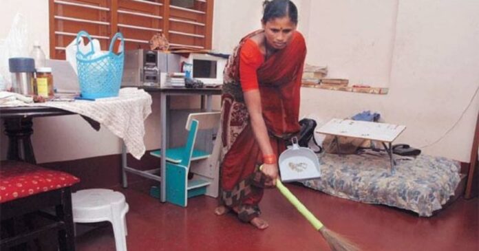 Secretly-Paying-Rs-20K-To-Maid