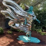 mark-zuckerbergs-wife-sculpture