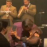 Udit-Narayan-kissing-fan