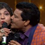 udit-narayan-kissing-alka-yagnik-e1738410740477
