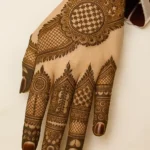 Pakistani-Back-Hand-Mehendi-Design-Pattern
