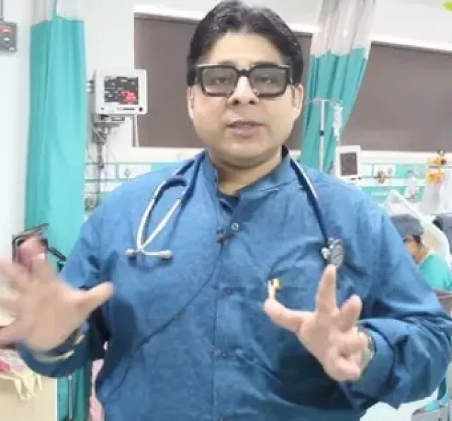 Premanand Maharaj doctor name