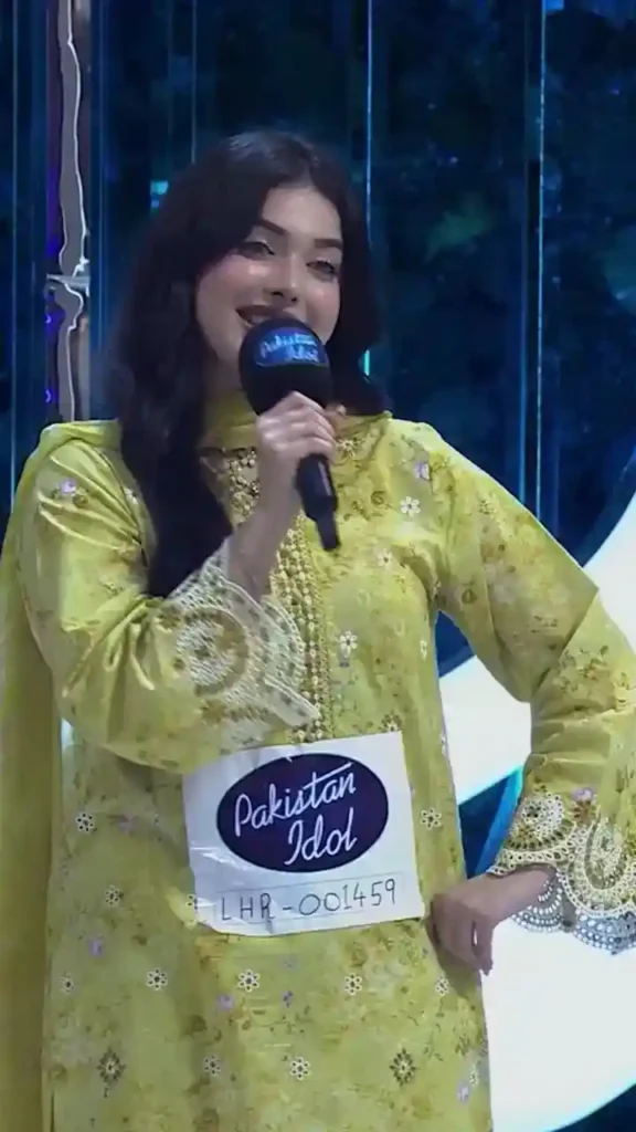 Romaisa Tariq Laung Gawacha performance