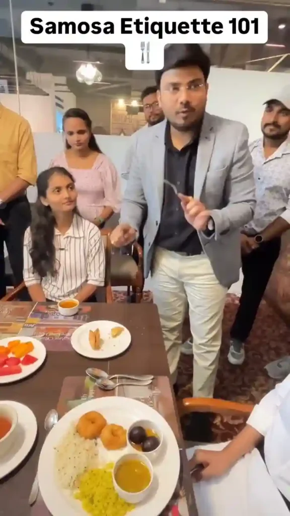 Indian street food etiquette fail