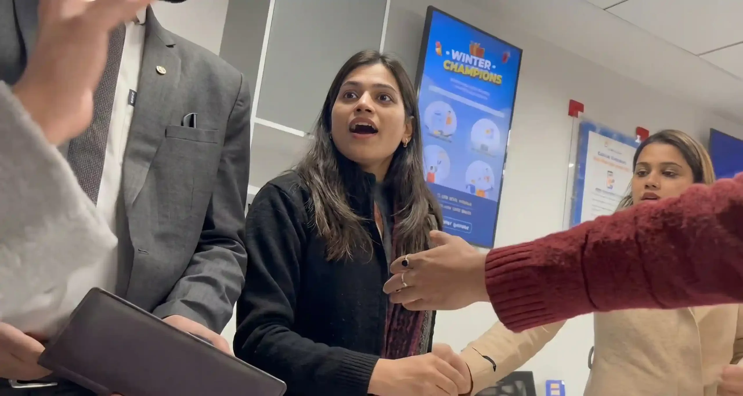 “Thakur Hoonyahi Pe Thok Denge”: Viral Kanpur Video: HDFC Bank Employee Abuses Customer with Threatening Caste Slur